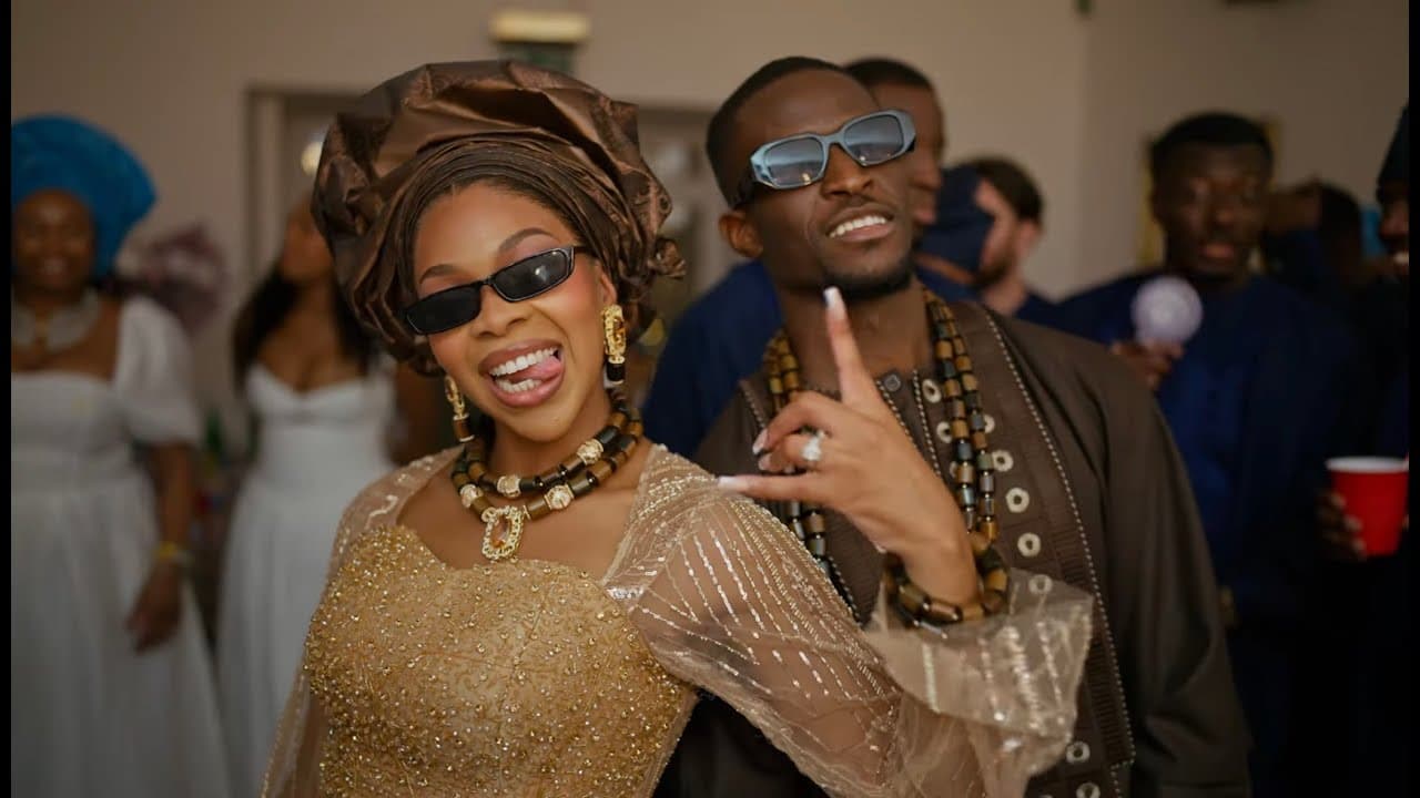 BUSOLA & TOBI — MANOR
